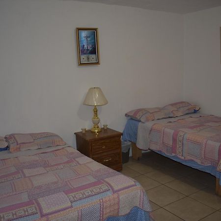 Blanquita Guesthouse Manuel F. Martinez Exterior photo